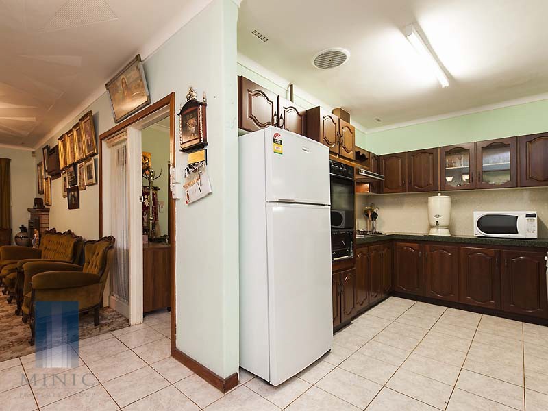 16 Veronica Street, Riverton WA 6148