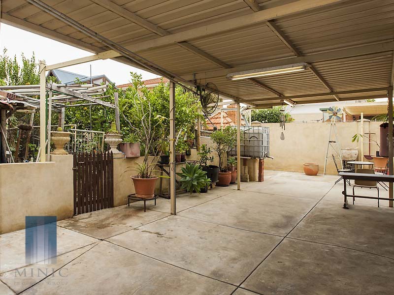 16 Veronica Street, Riverton WA 6148