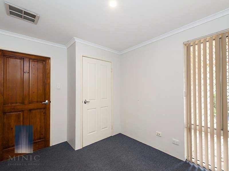 32 Salesian Court, Queens Park WA 6107