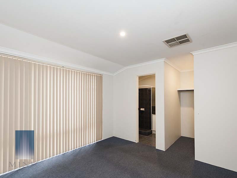 32 Salesian Court, Queens Park WA 6107
