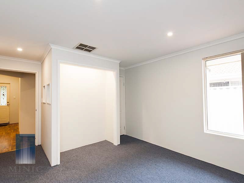 32 Salesian Court, Queens Park WA 6107