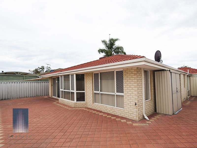 32 Salesian Court, Queens Park WA 6107