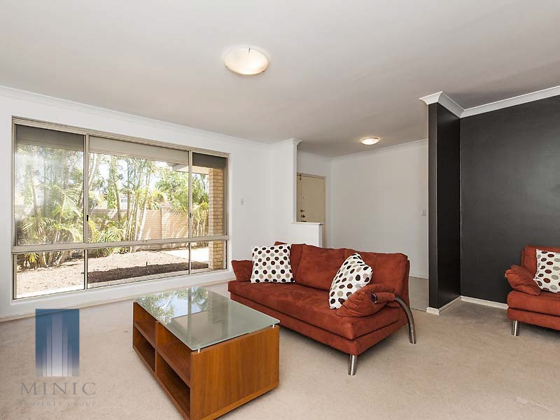 18 Waterford Avenue, Waterford WA 6152