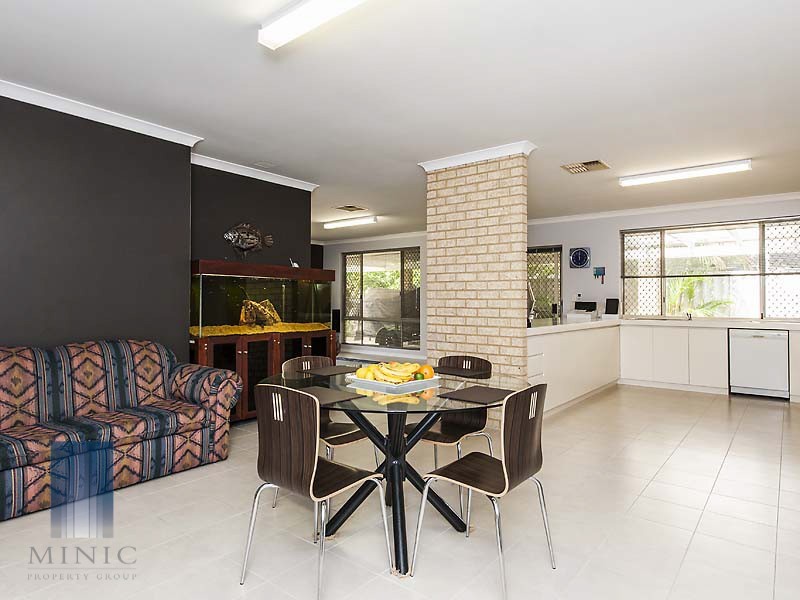 18 Waterford Avenue, Waterford WA 6152