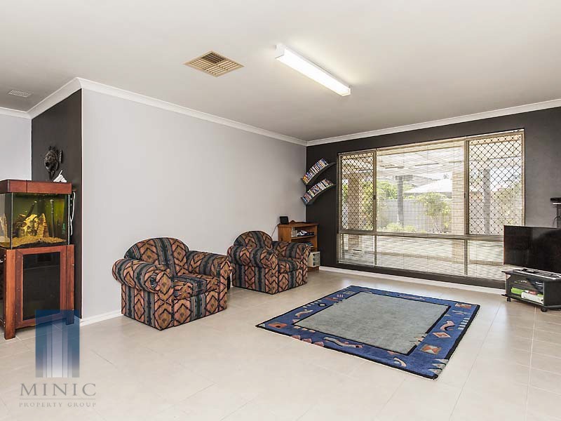 18 Waterford Avenue, Waterford WA 6152