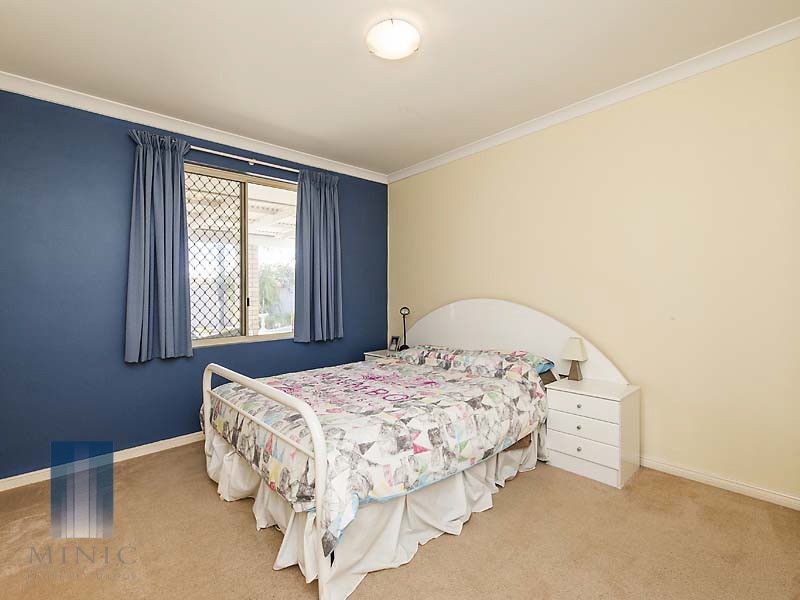 18 Waterford Avenue, Waterford WA 6152