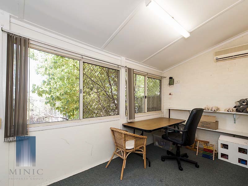 9 Mills Street, Cannington WA 6107