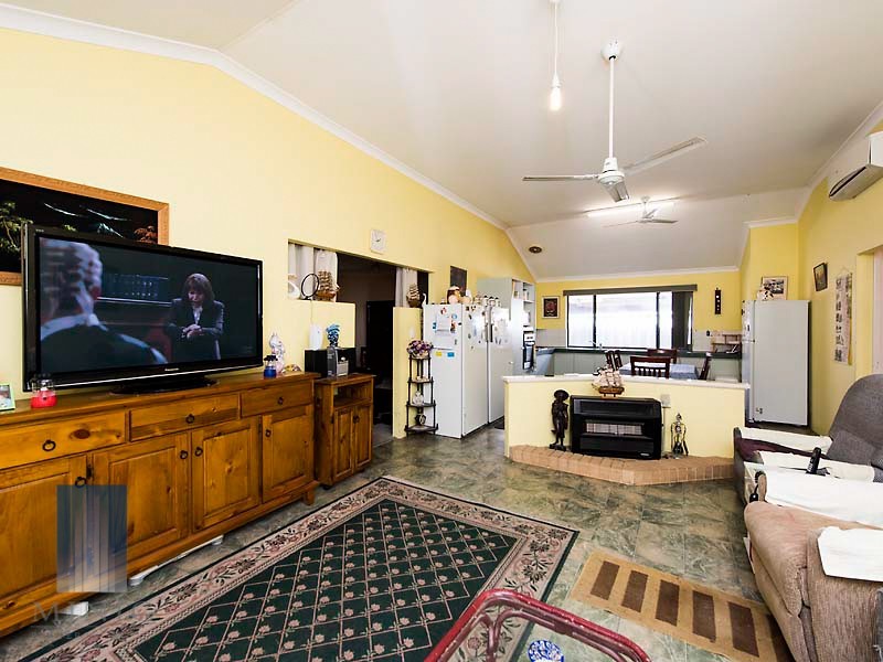 12 Gazelle Pass, Warnbro WA 6169