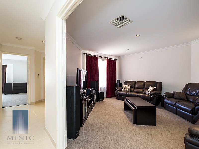 21 Clontarf Terrace, Canning Vale WA 6155