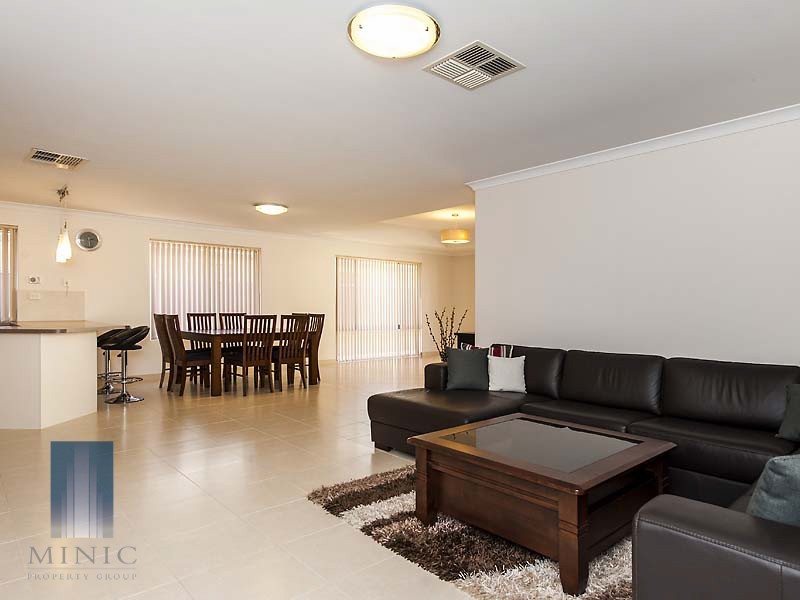 21 Clontarf Terrace, Canning Vale WA 6155