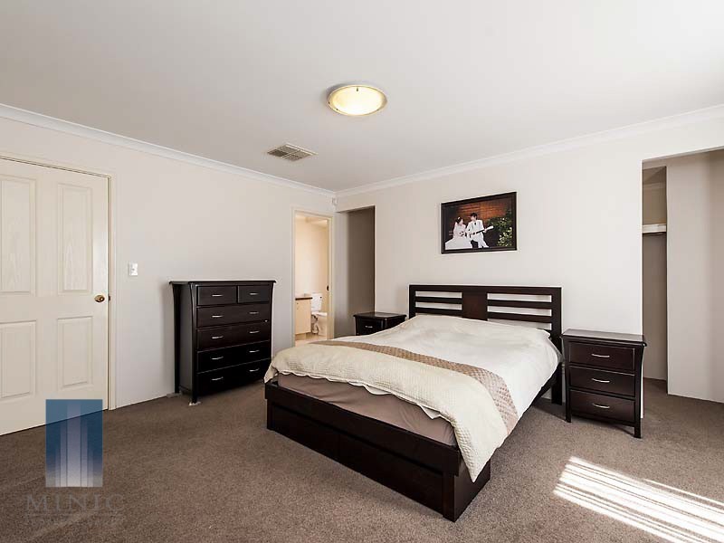 21 Clontarf Terrace, Canning Vale WA 6155