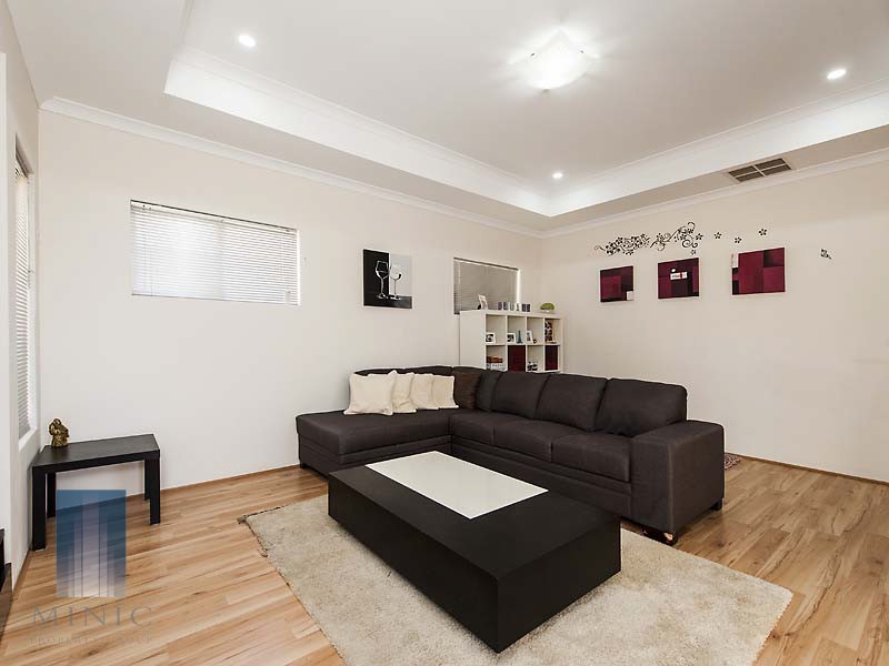 14 Little Close, East Cannington WA 6107