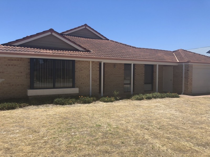 8 Kulin Pass, Canning Vale WA 6155