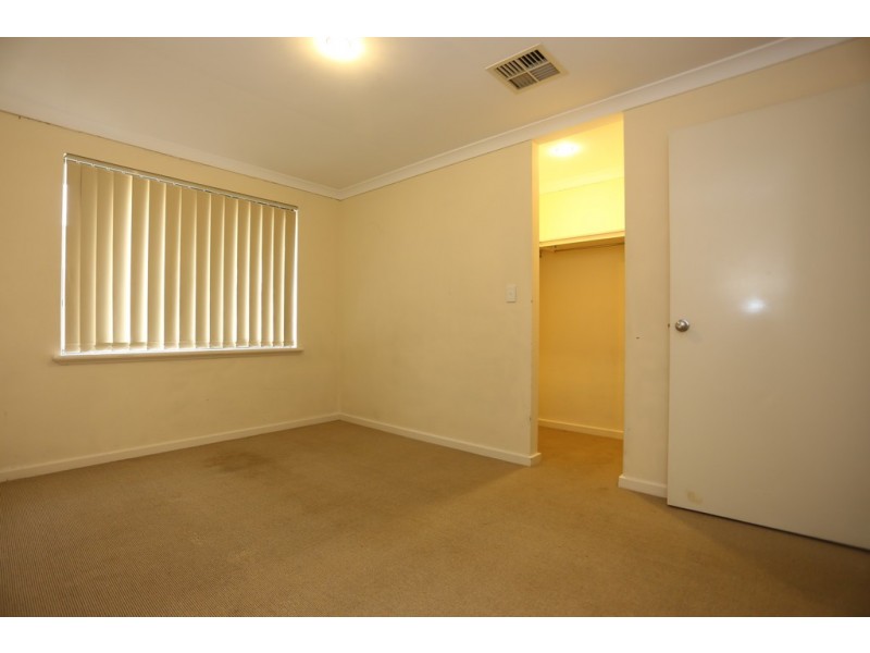 8 Kulin Pass, Canning Vale WA 6155