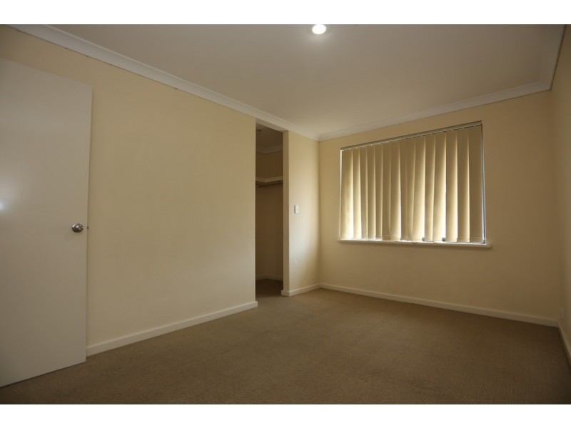 8 Kulin Pass, Canning Vale WA 6155