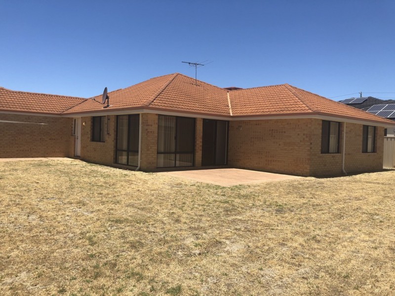 8 Kulin Pass, Canning Vale WA 6155