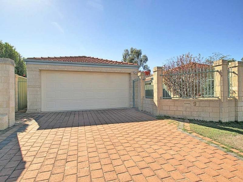 9 Mullingar Close, Waterford WA 6152