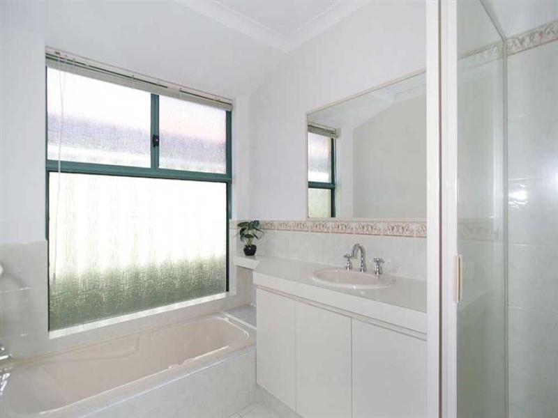 9 Mullingar Close, Waterford WA 6152