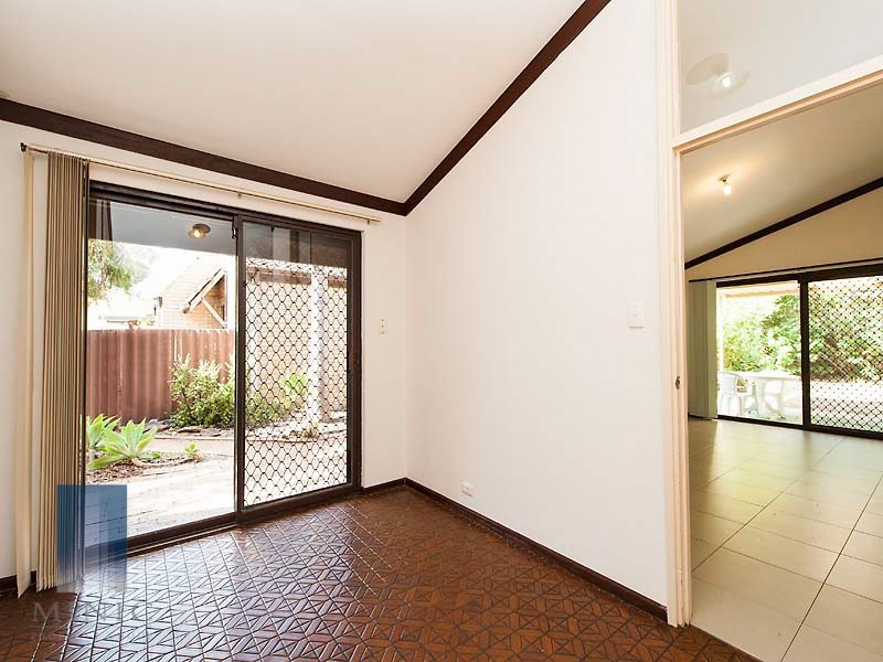 6/12 Watling Avenue, Lynwood WA 6147