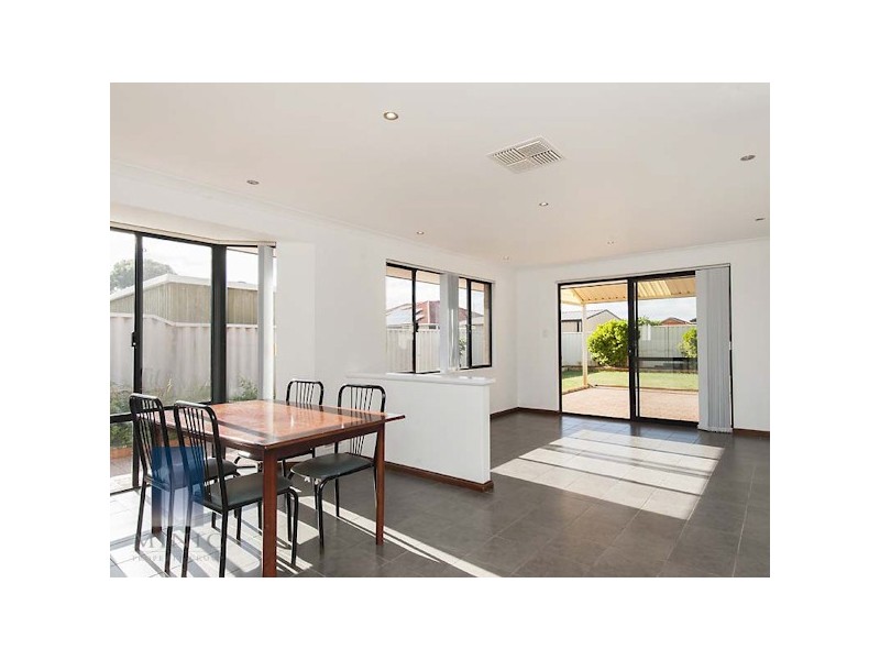 24 Prince Regent Boulevard, Gosnells WA 6110