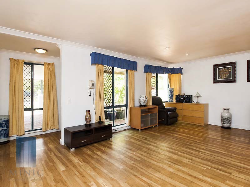 77 Modillion Avenue South, Shelley WA 6148