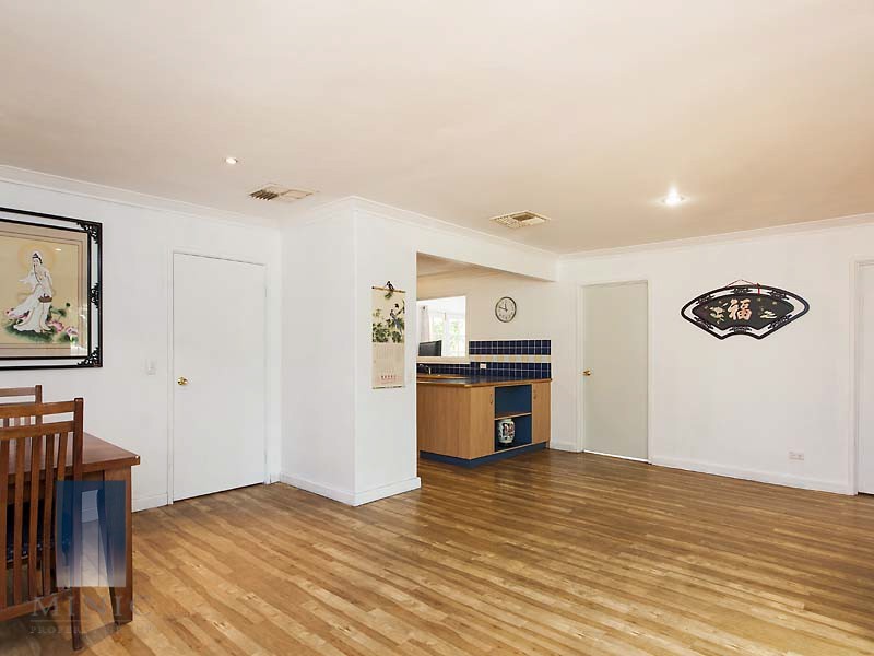 77 Modillion Avenue South, Shelley WA 6148