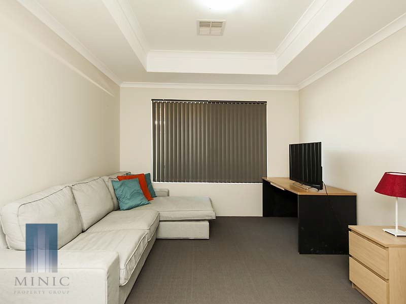 11 Denby Street, Wilson WA 6107