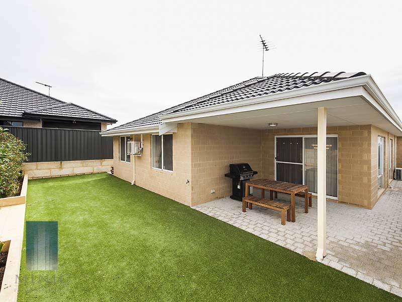 4 Bindi Way, Landsdale WA 6065