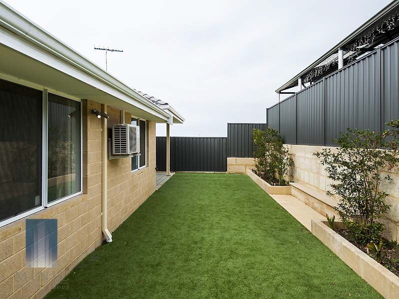 4 Bindi Way, Landsdale WA 6065