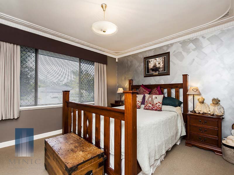 2 Highview Terrace, Wilson WA 6107