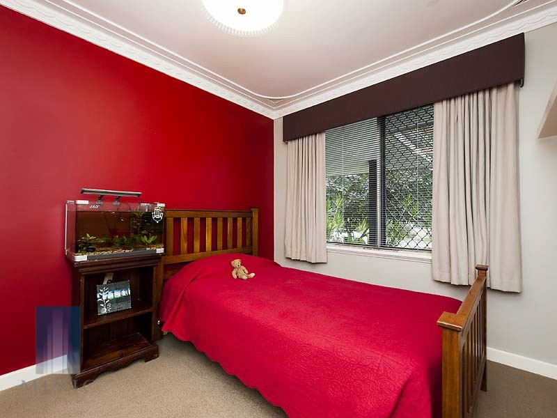 2 Highview Terrace, Wilson WA 6107