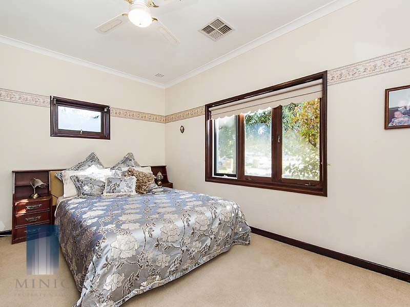 5 Canavan Crescent, Manning WA 6152