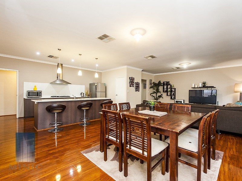7 Carbine Bend, Byford WA 6122