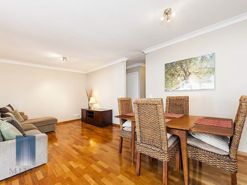 1 Hazlett Close, South Lake WA 6164