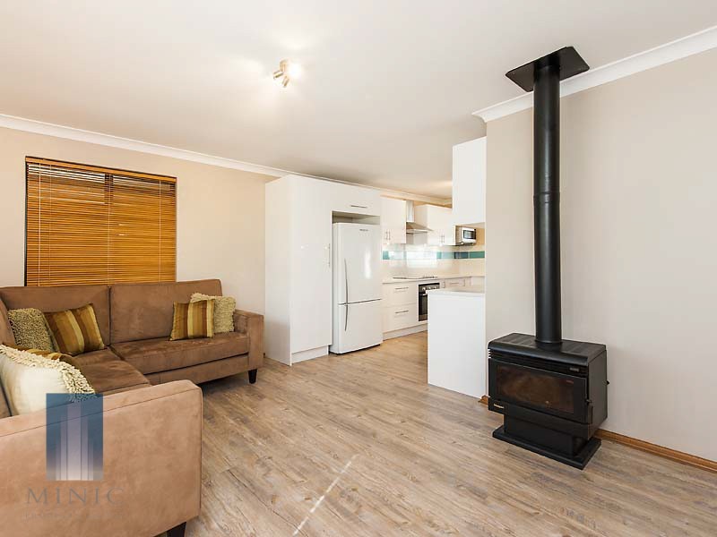 1 Hazlett Close, South Lake WA 6164