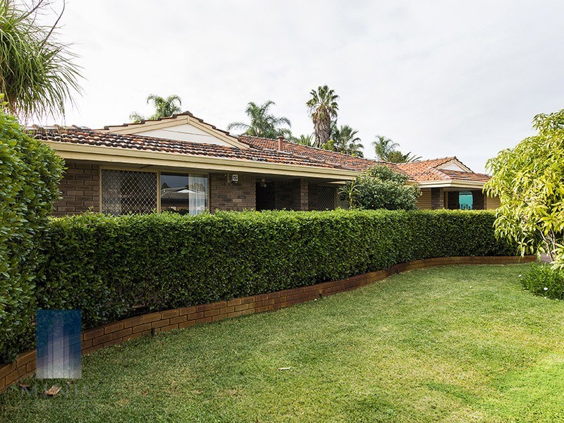 43 Hibbertia Crescent, Riverton WA 6148