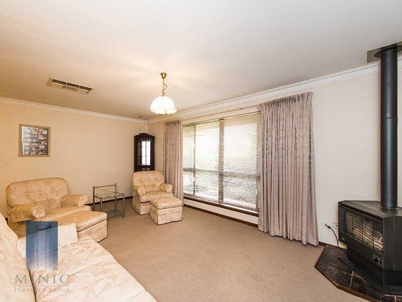 43 Hibbertia Crescent, Riverton WA 6148