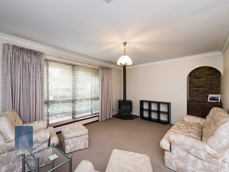 43 Hibbertia Crescent, Riverton WA 6148
