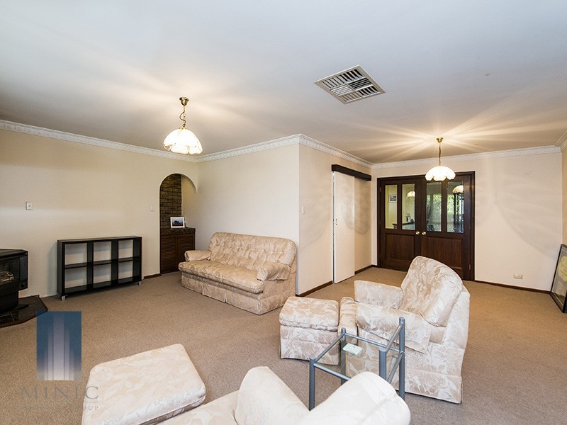 43 Hibbertia Crescent, Riverton WA 6148