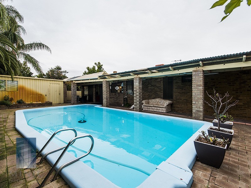 43 Hibbertia Crescent, Riverton WA 6148