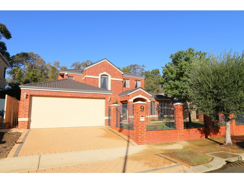 9 Hogg Avenue, Salter Point WA 6152
