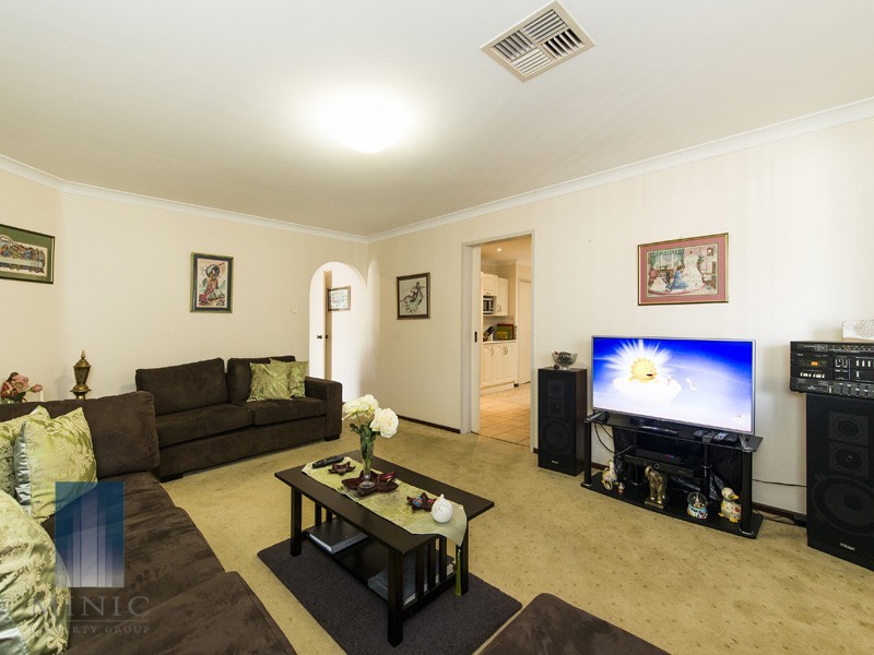 7/42 Blancoa Road, Ferndale WA 6148