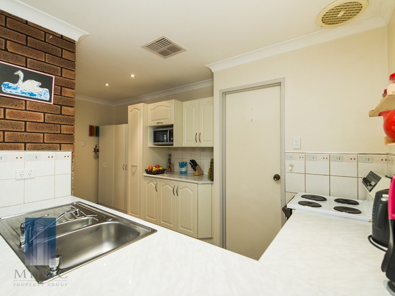 7/42 Blancoa Road, Ferndale WA 6148