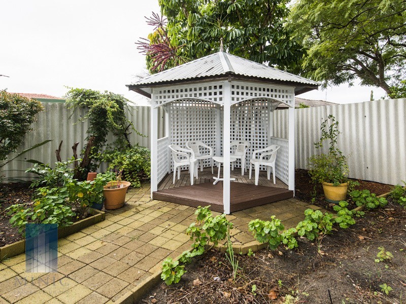 7/42 Blancoa Road, Ferndale WA 6148