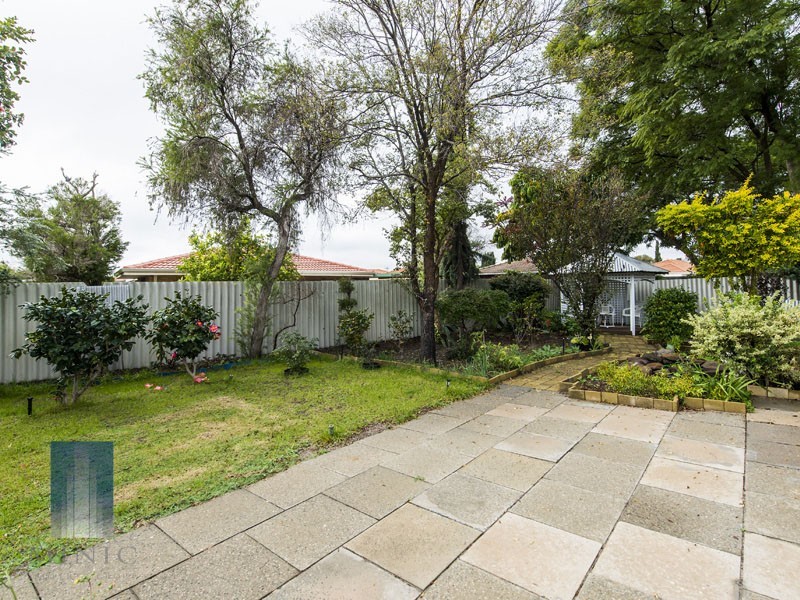 7/42 Blancoa Road, Ferndale WA 6148