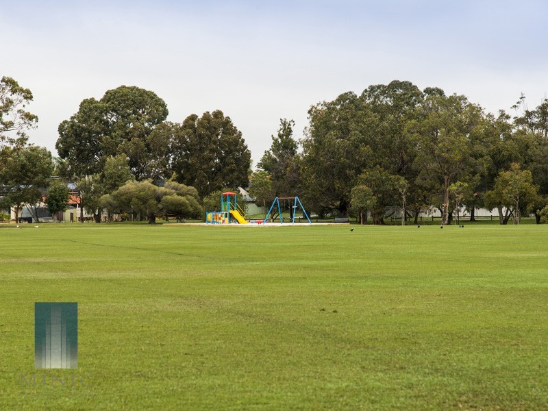 7/42 Blancoa Road, Ferndale WA 6148