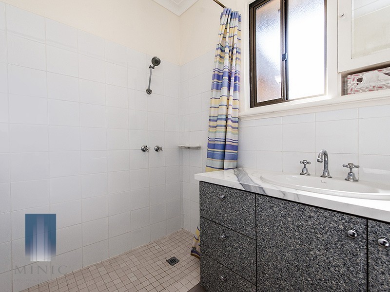 40 Canavan Crescent, Manning WA 6152