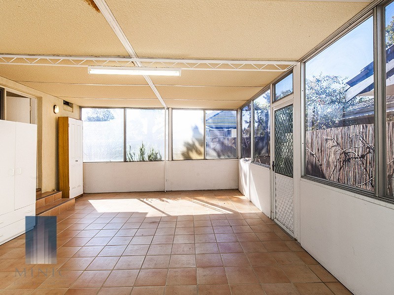 40 Canavan Crescent, Manning WA 6152