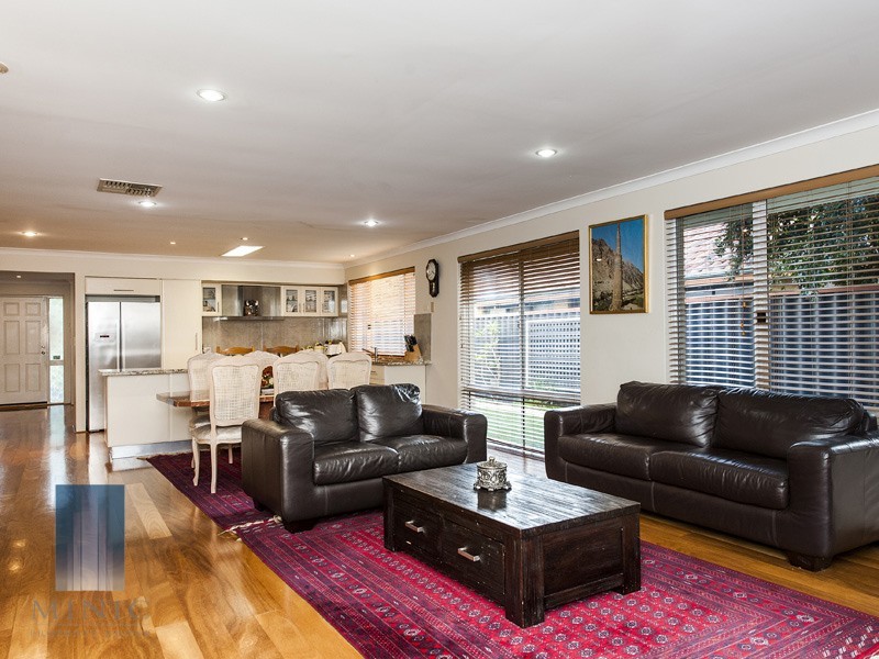 30 Gillon Street, Karawara WA 6152