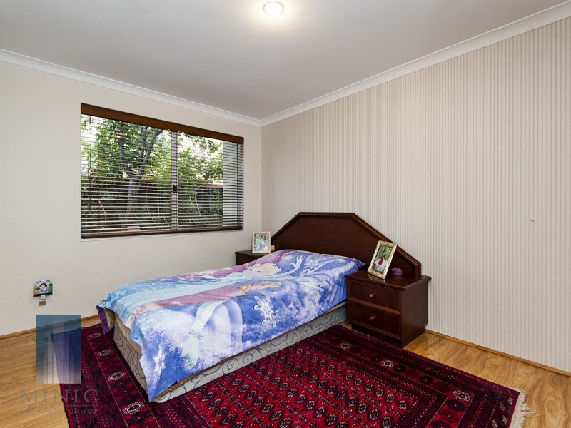 30 Gillon Street, Karawara WA 6152